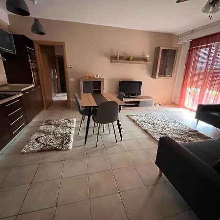 Apartament Flor Apartment *